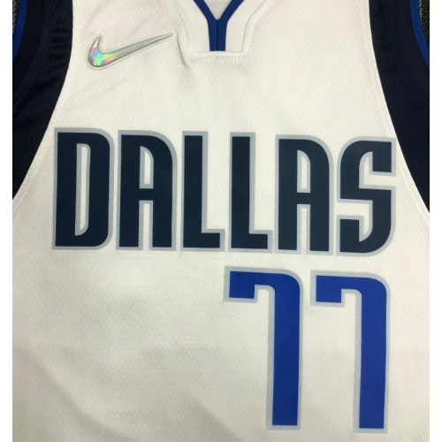 Men's Dallas Mavericks Luka Doncic #77 Nike White 2021/22 Swingman NBA Jersey - Icon Edition