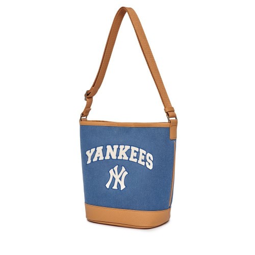 Varsity Basic Canvas Bucket Bag NEW YORK YANKEES