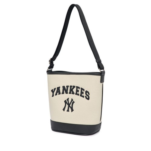 Varsity Basic Canvas Bucket Bag NEW YORK YANKEES