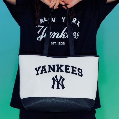 Varsity Basic Canvas L-Tote Bag NEW YORK YANKEES