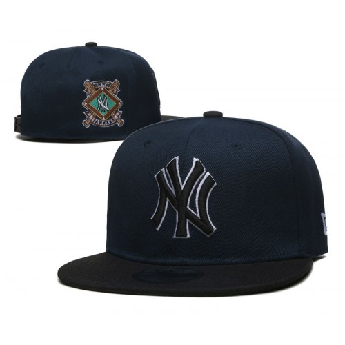 New York Yankees Side Patch 2Tone Navy/Black Snapback Hat
