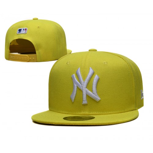 New York Yankees League Essential Gold Snapback Hat