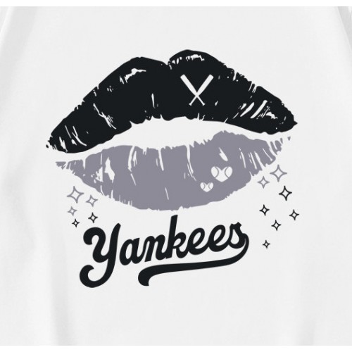 Funny Lips Yankees Baseball Team T-Shirt Funny Lips Yankees Baseball Team T-Shirt